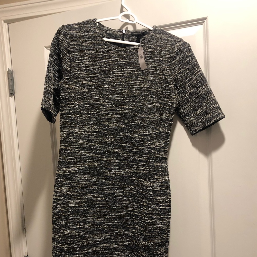 Banana Republic Knee Length Knit NWT